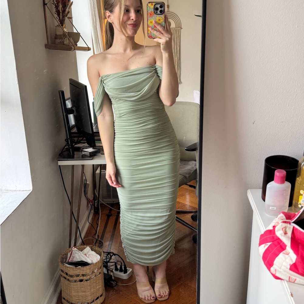 Elegant Strapless Green Dress